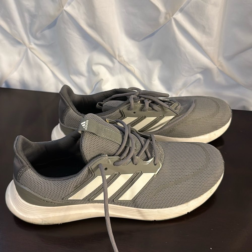 Adidas Men’s 11 cloudfoam grey
